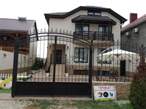 Pontiyskaya 10 Guest House